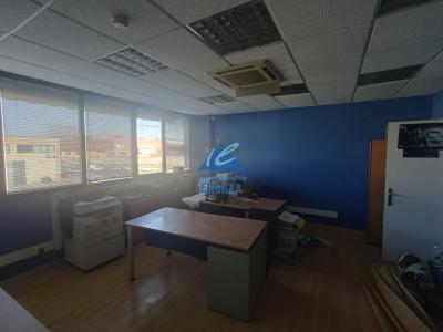 Pabellón industrial en venta con grúa puente